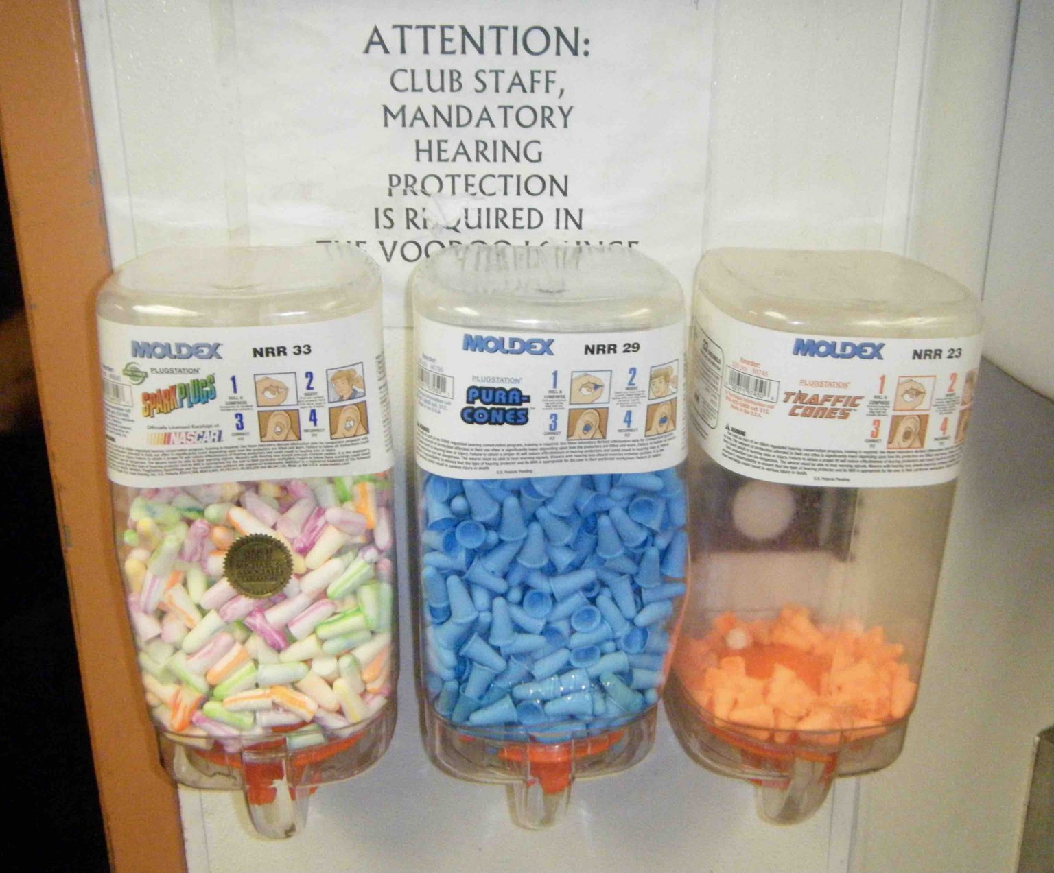 10 Ways to Reduce Noise in a Restaurant or Cafe and Bring Customers Back!